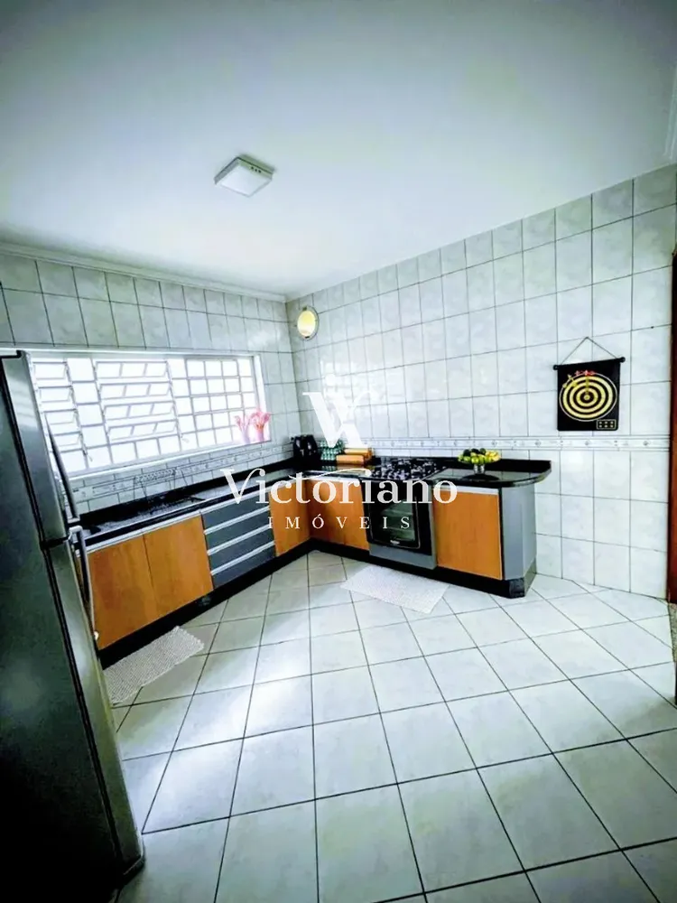 Casa, 4 quartos, 263 m² - Foto 10
