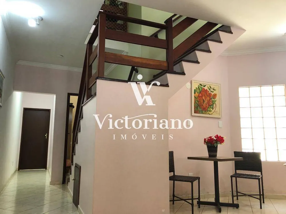 Casa, 4 quartos, 131 m² - Foto 2