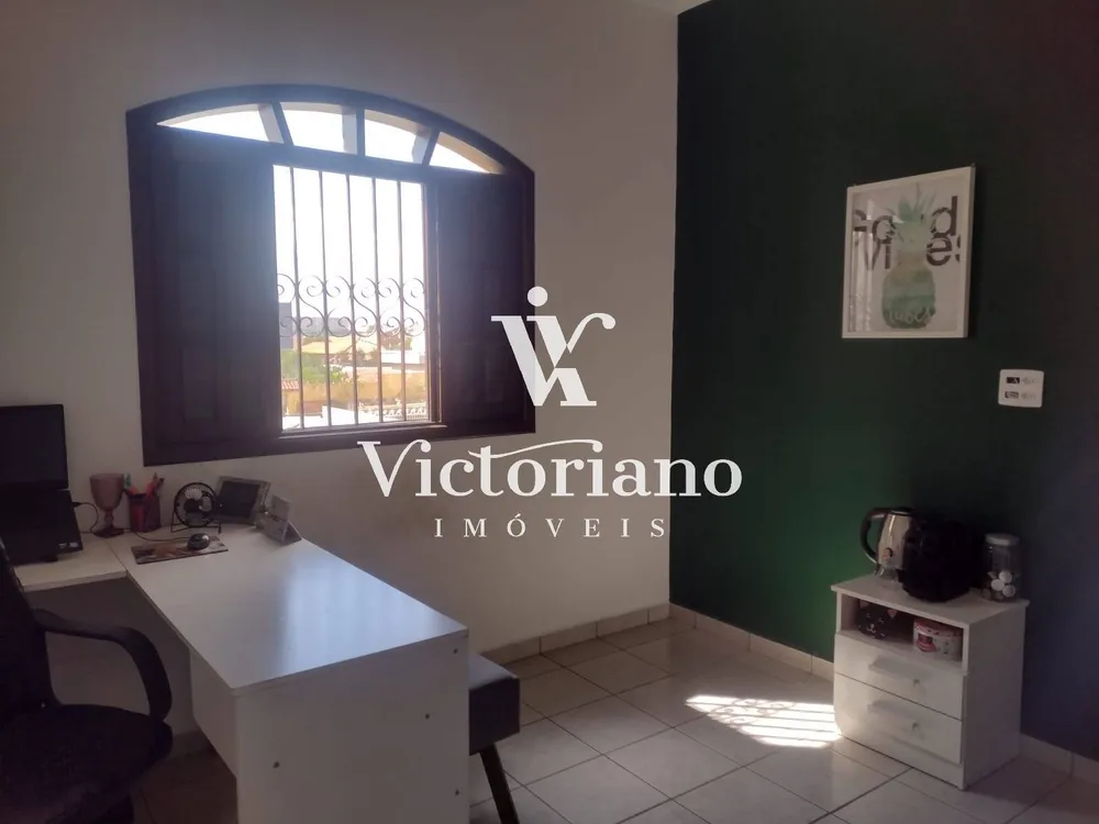 Casa, 4 quartos, 240 m² - Foto 9
