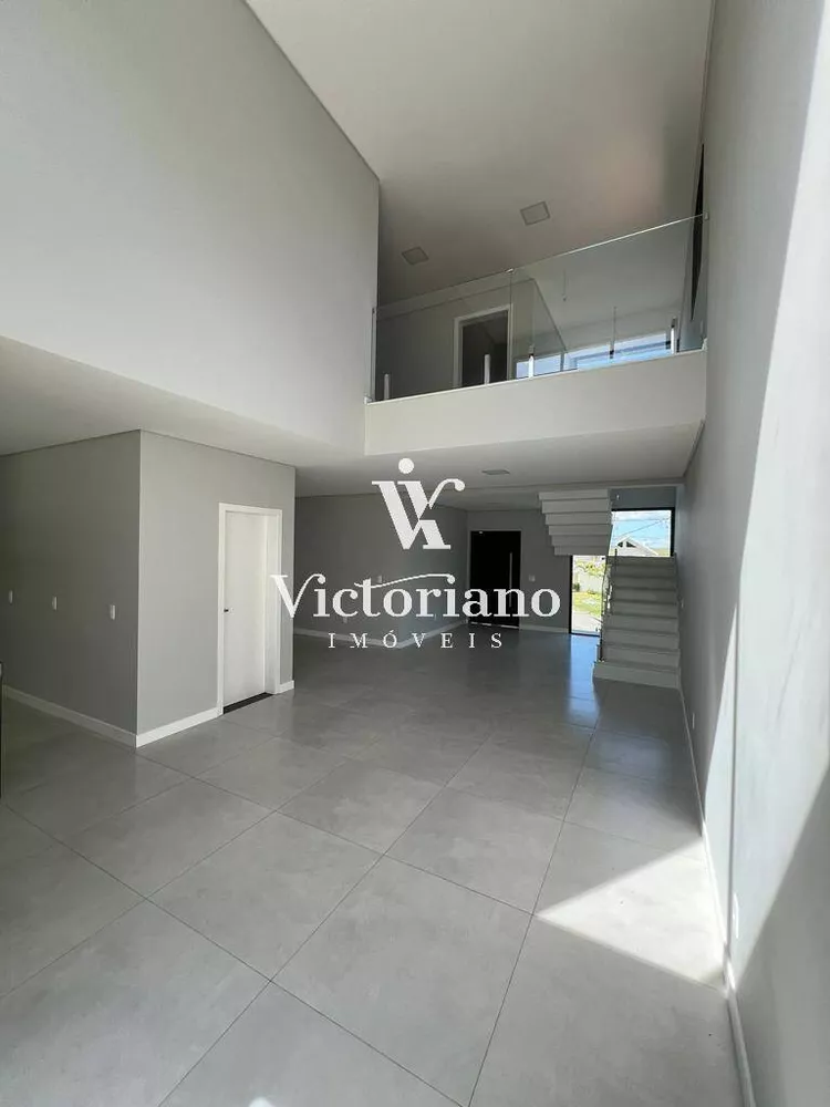 Casa de Condomínio à venda com 3 quartos, 247m² - Foto 4