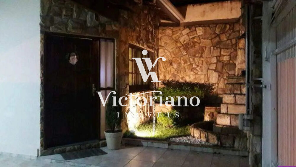 Casa à venda com 3 quartos, 305m² - Foto 5