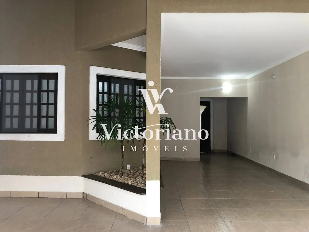 Casa, 4 quartos, 235 m² - Foto 3