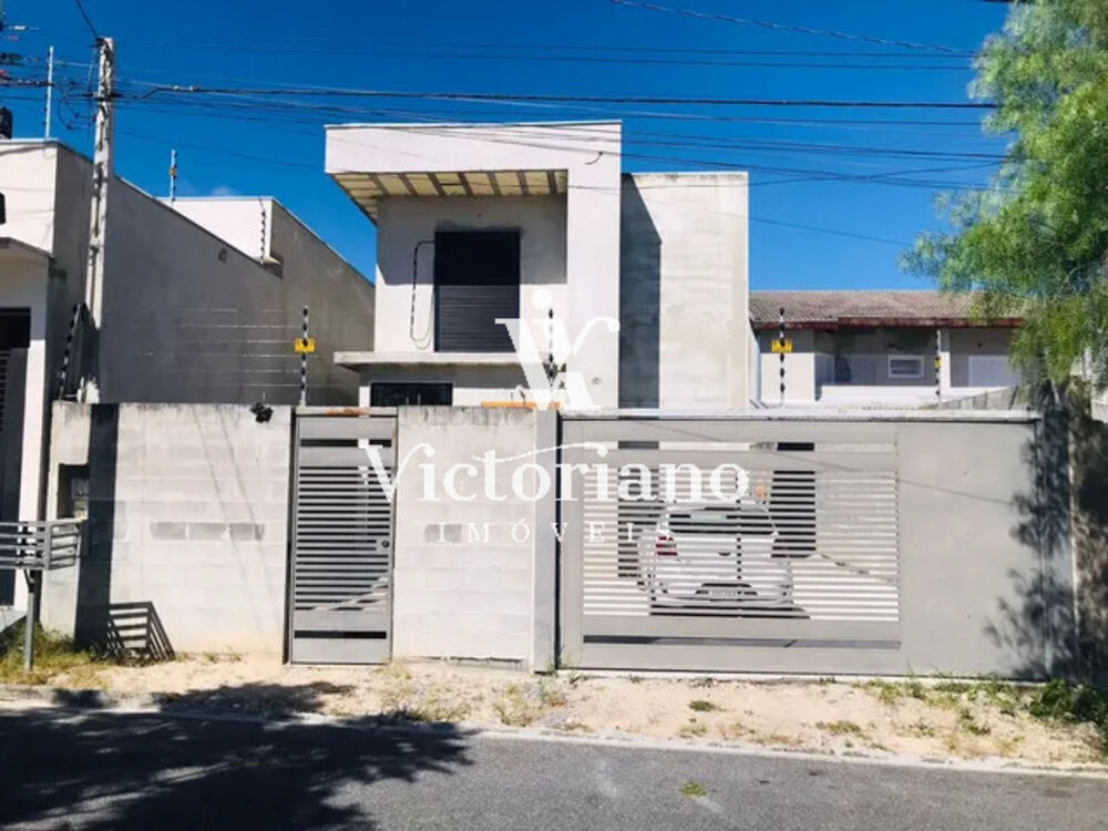 Casa à venda com 3 quartos, 117m² - Foto 1
