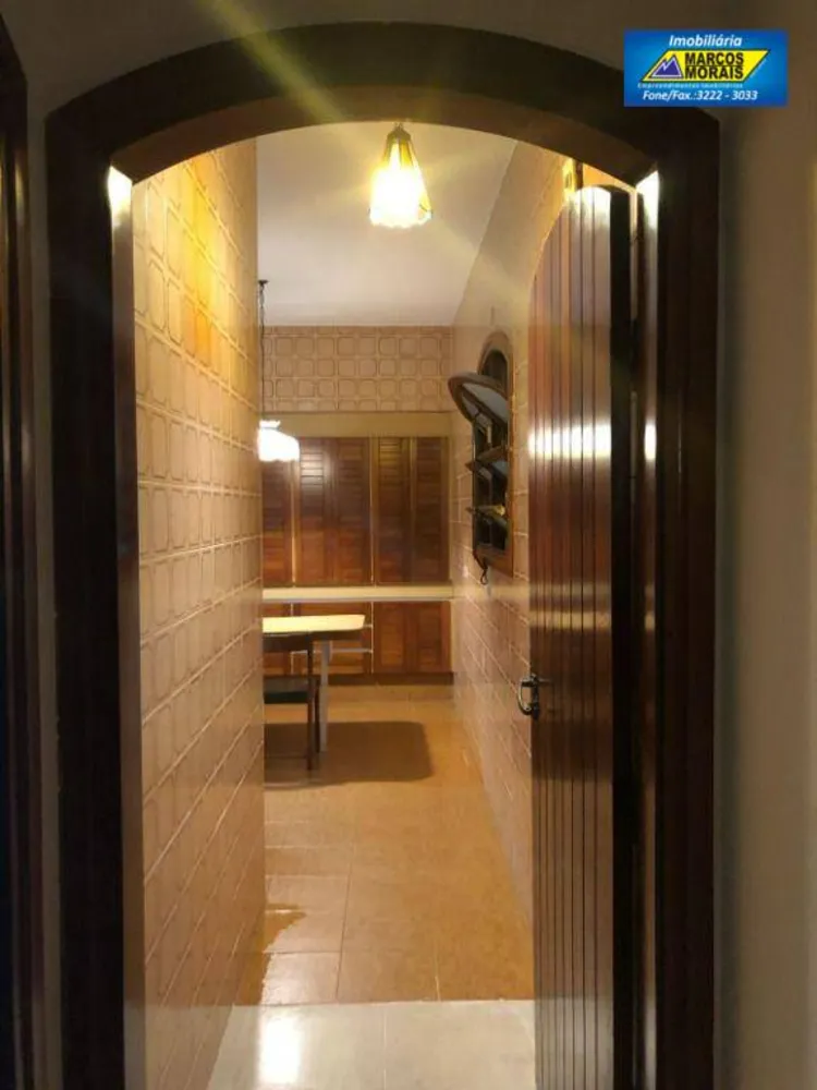 Casa, 5 quartos, 250 m² - Foto 2