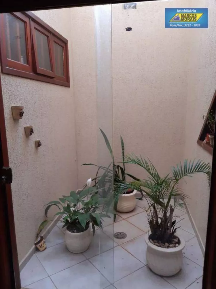 Casa, 4 quartos, 250 m² - Foto 8