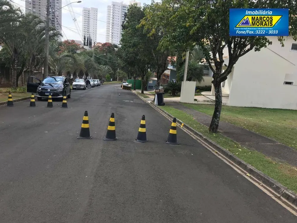 Loteamento e Condomínio, 300 m² - Foto 1