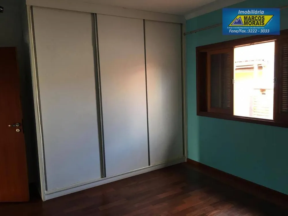 Casa, 3 quartos, 234 m² - Foto 2