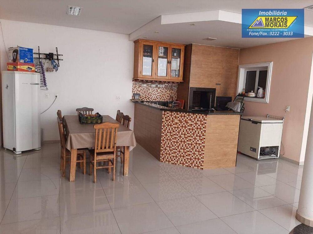 Casa, 3 quartos, 265 m² - Foto 2