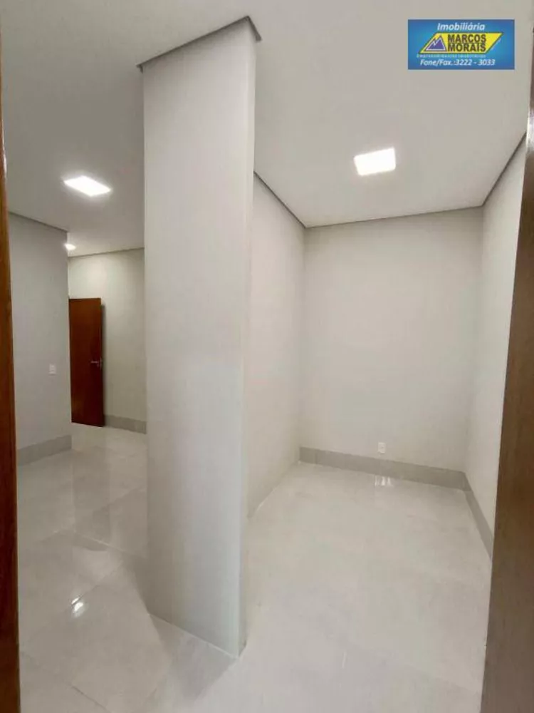 Casa de Condomínio à venda com 3 quartos, 13970m² - Foto 12