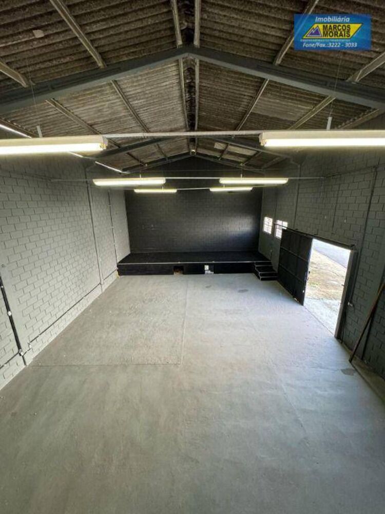Depósito-Galpão-Armazém à venda e aluguel, 200m² - Foto 1