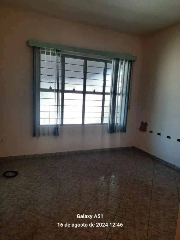 Casa à venda com 2 quartos, 101m² - Foto 4