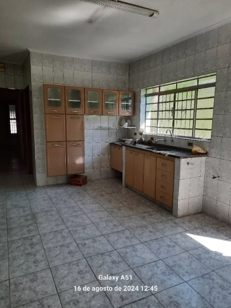 Casa à venda com 2 quartos, 101m² - Foto 1