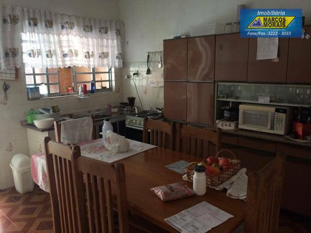Casa, 3 quartos, 209 m² - Foto 2