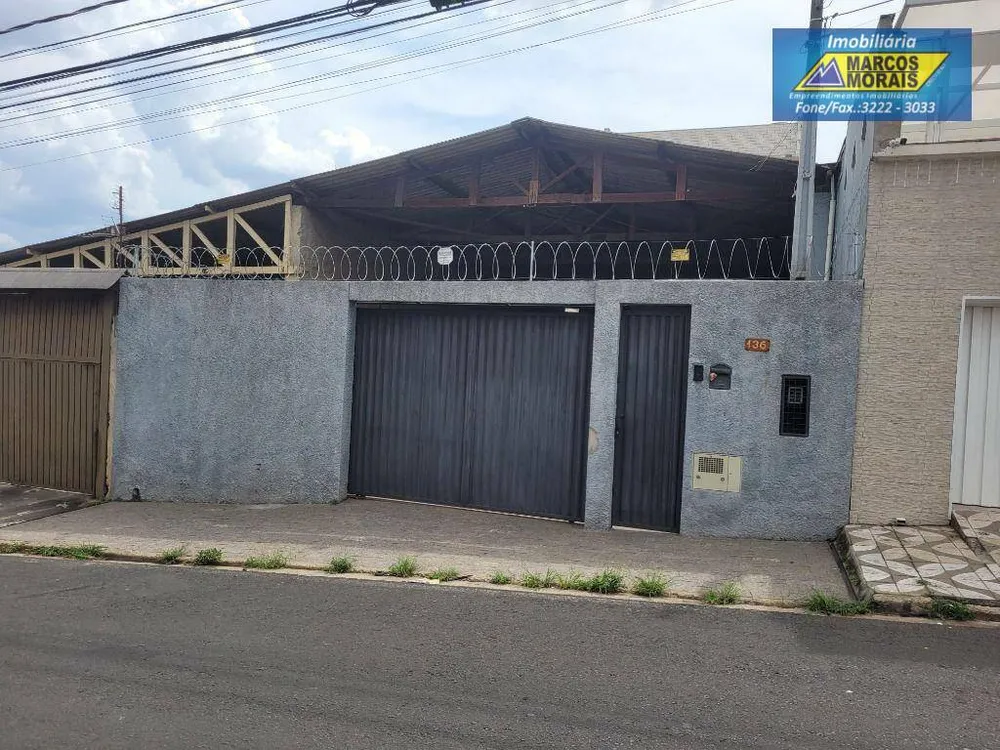 Depósito-Galpão, 243 m² - Foto 1