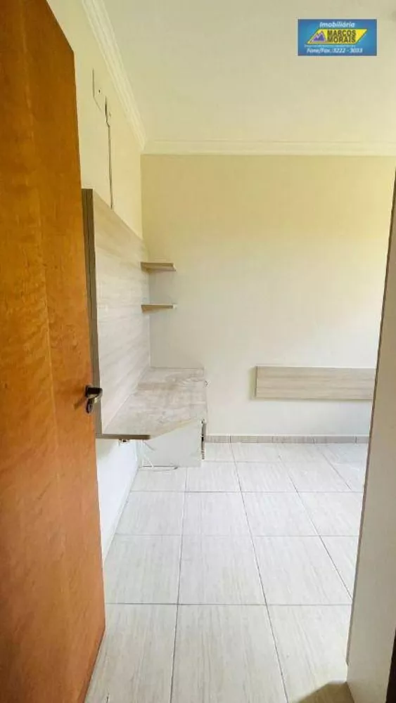 Apartamento à venda com 2 quartos, 63m² - Foto 2