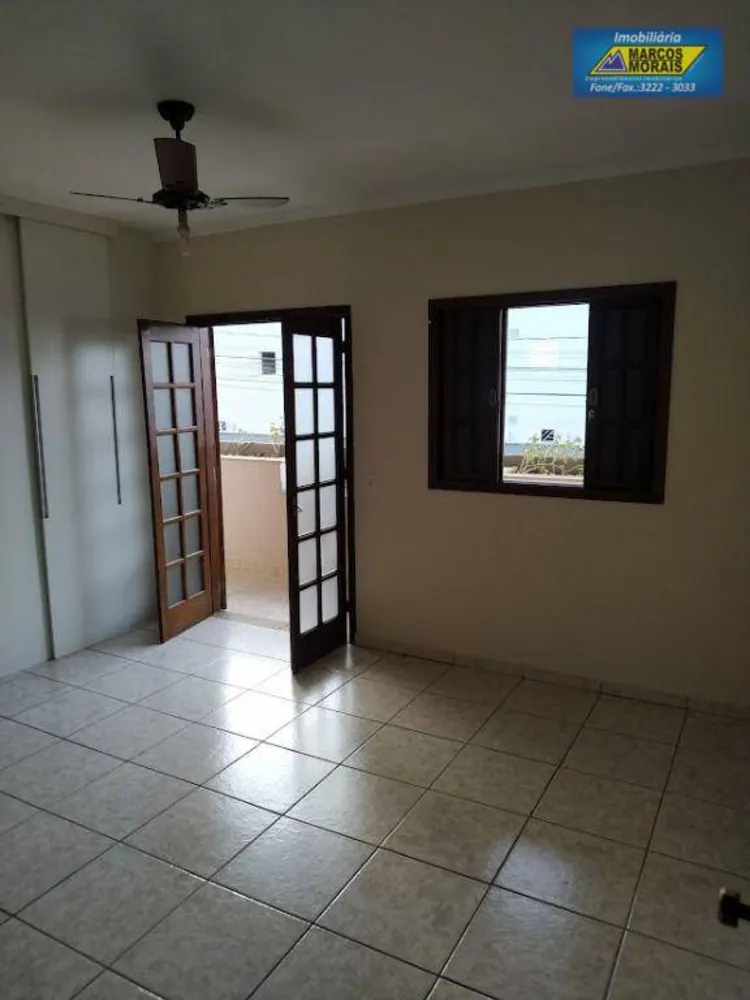 Casa, 4 quartos, 180 m² - Foto 3