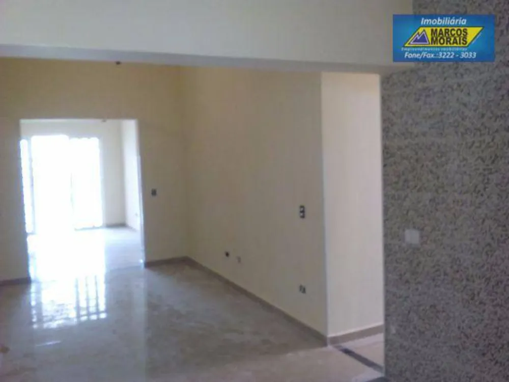 Casa, 4 quartos, 210 m² - Foto 3