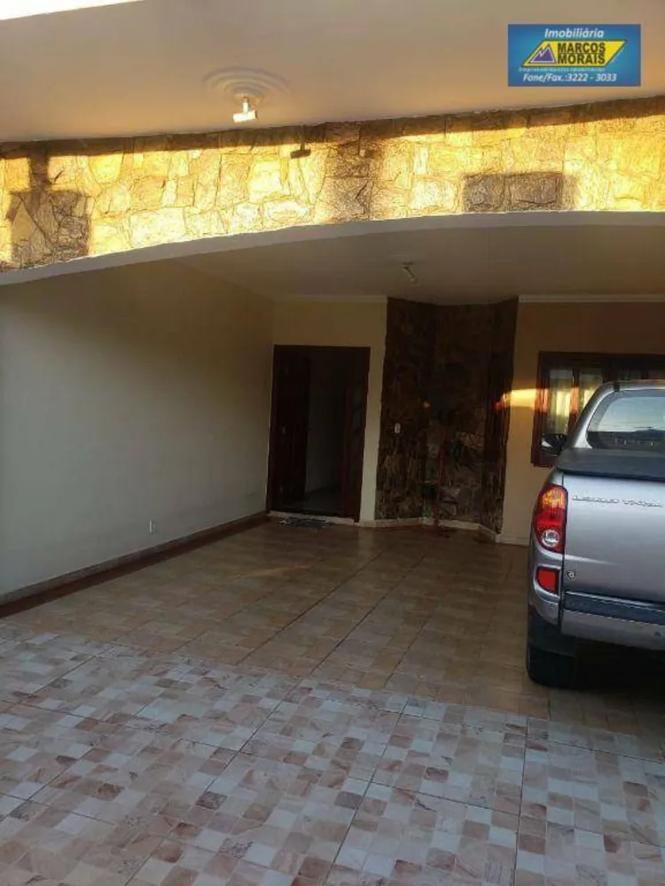 Casa, 5 quartos, 288 m² - Foto 2