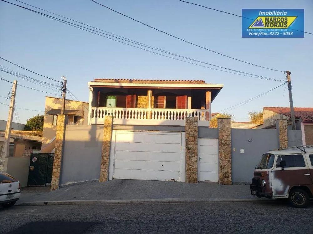 Casa, 5 quartos, 288 m² - Foto 1