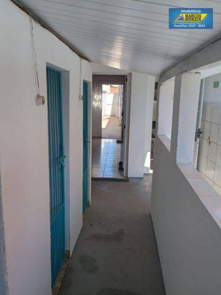 Casa, 1 quarto, 220 m² - Foto 2