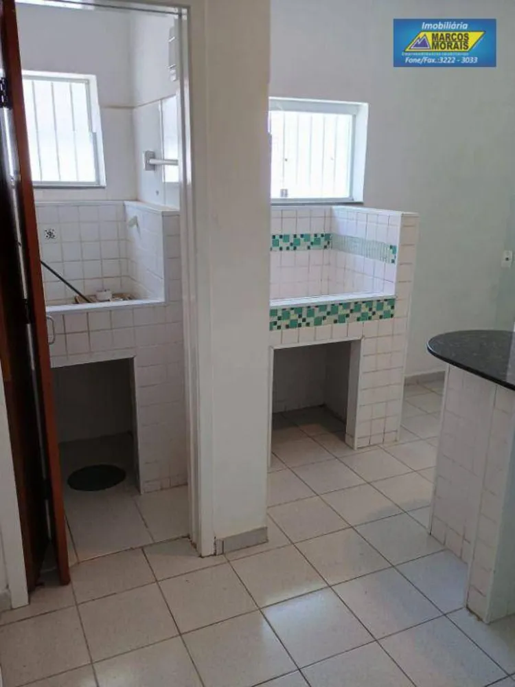 Casa, 1 quarto, 220 m² - Foto 2