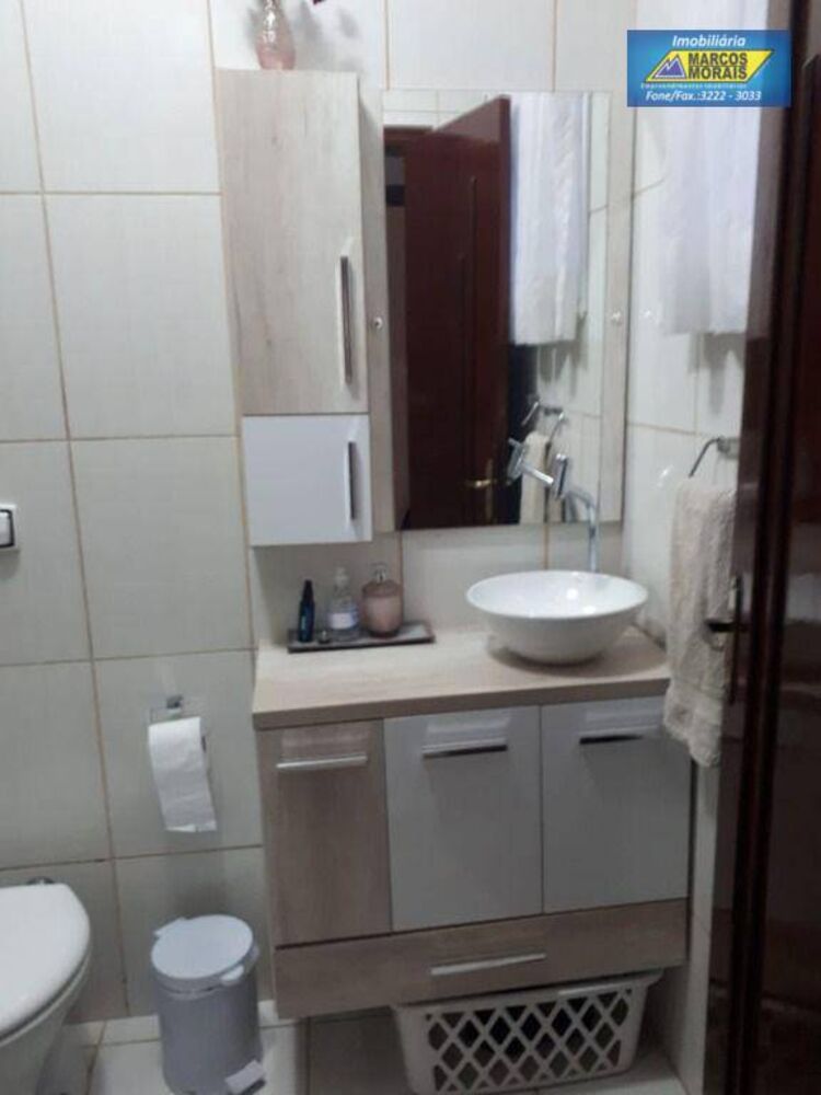 Casa, 3 quartos, 202 m² - Foto 2
