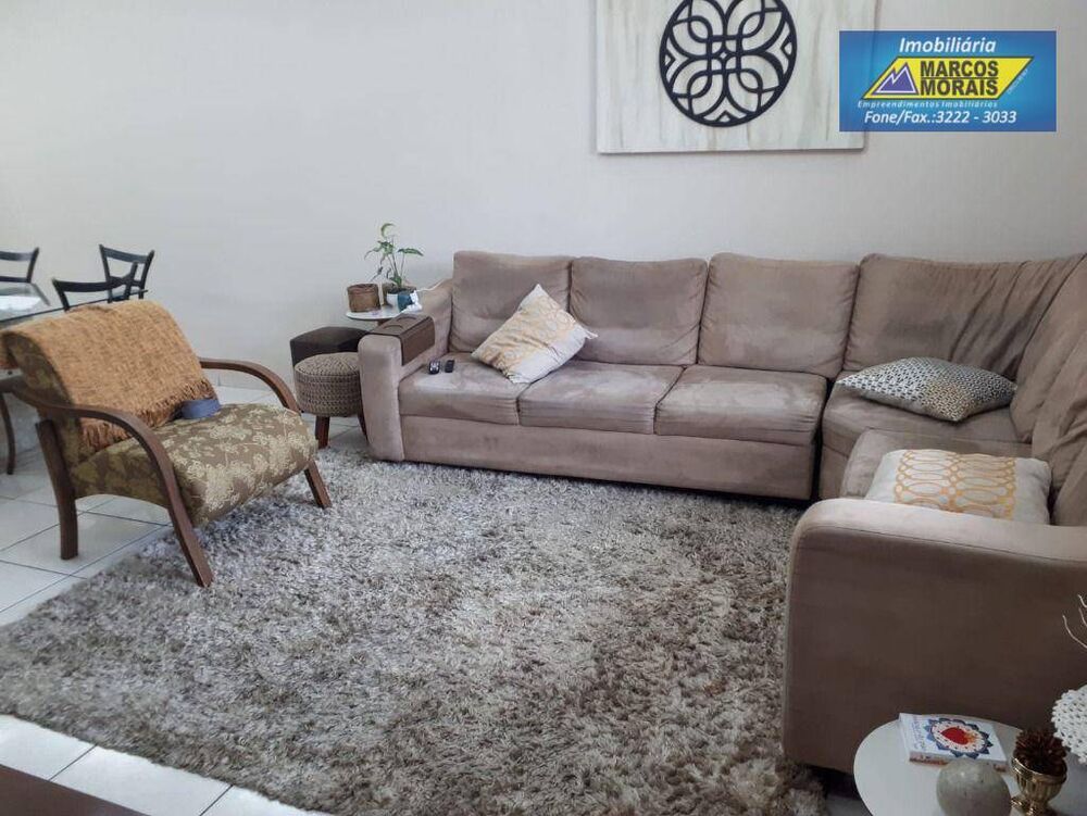 Casa, 3 quartos, 202 m² - Foto 1