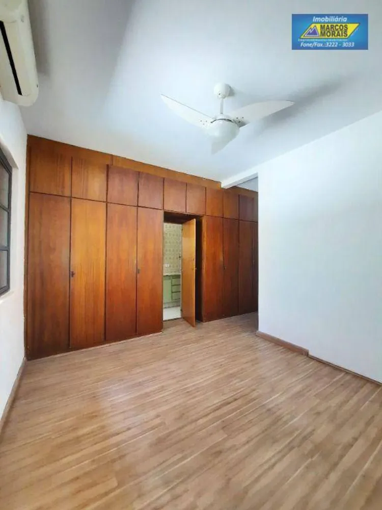 Casa, 3 quartos, 268 m² - Foto 3