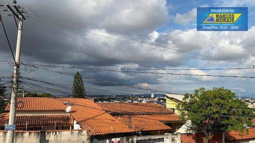 Casa à venda com 3 quartos, 180m² - Foto 1