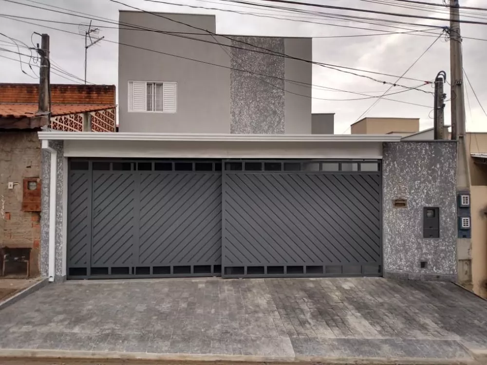 Casa à venda com 3 quartos, 150m² - Foto 1