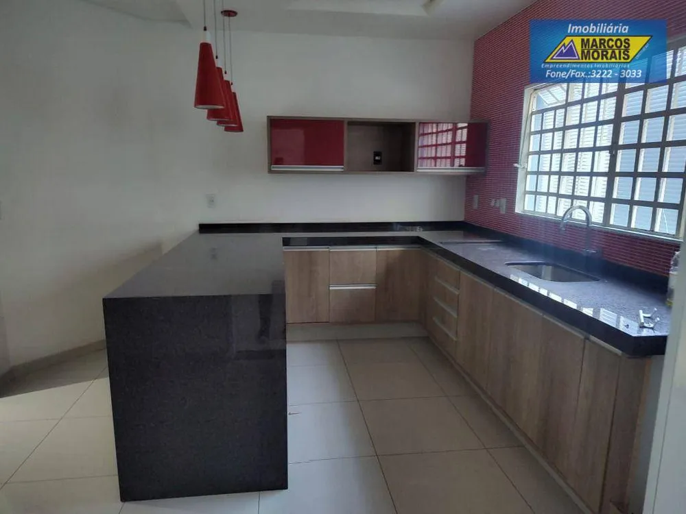 Casa, 3 quartos, 181 m² - Foto 3