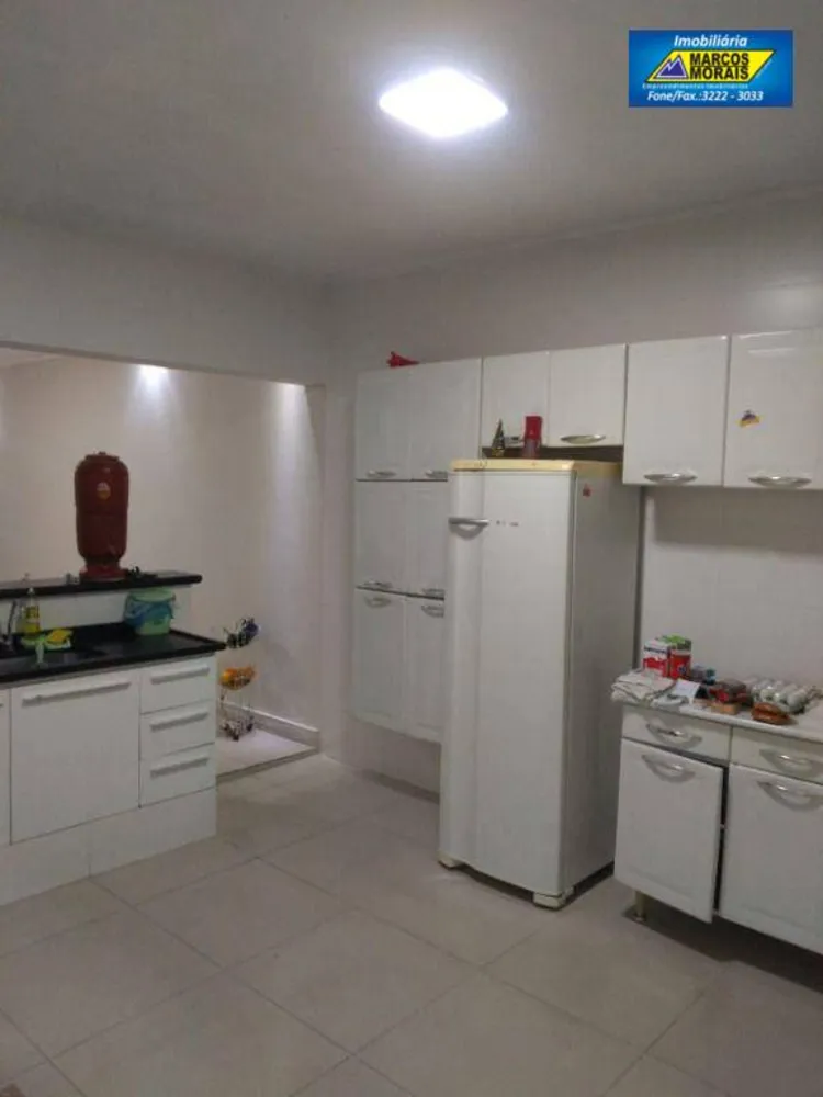 Casa, 3 quartos, 200 m² - Foto 2