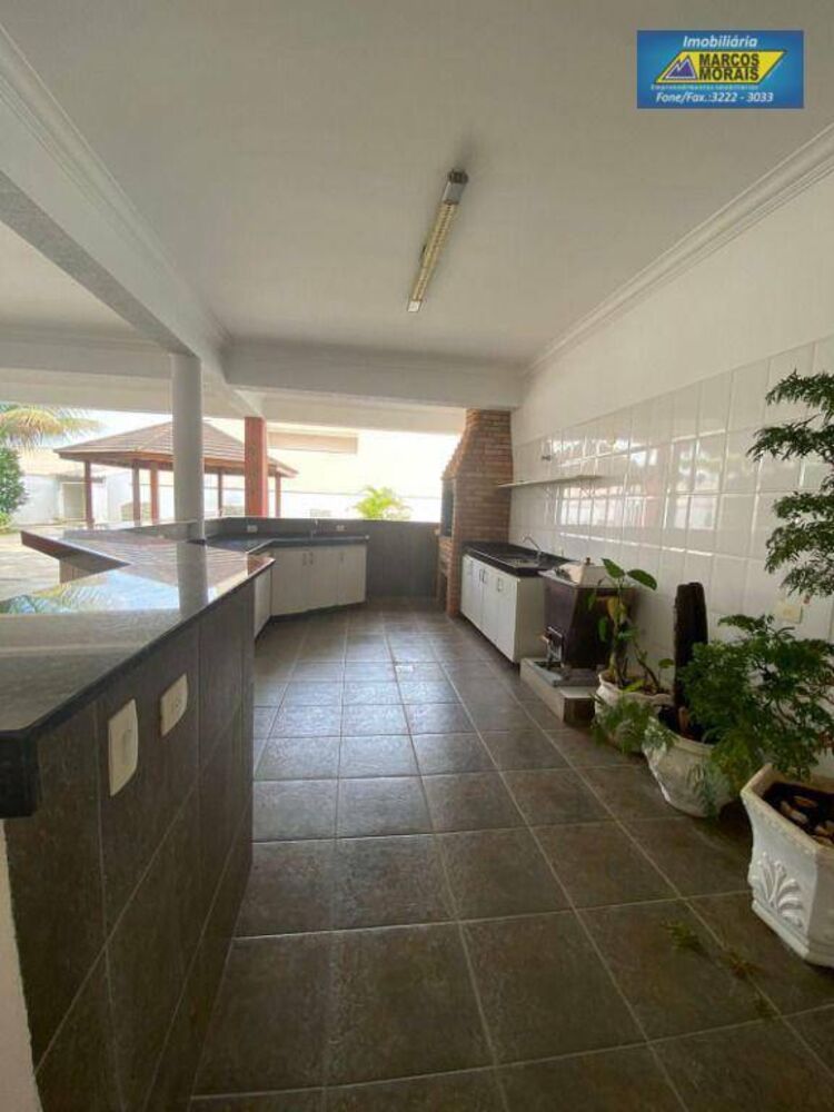 Casa de Condomínio à venda com 4 quartos, 560m² - Foto 9