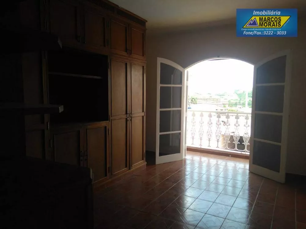 Casa, 3 quartos, 200 m² - Foto 11