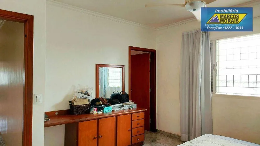 Casa, 3 quartos, 180 m² - Foto 2