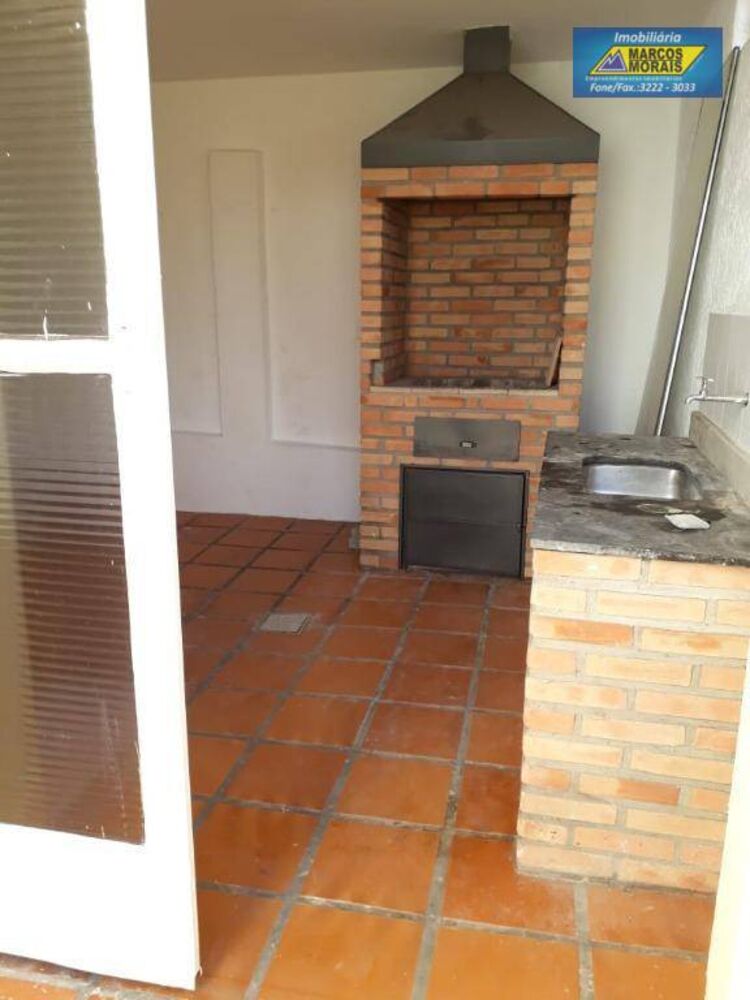Casa à venda com 2 quartos, 120m² - Foto 4