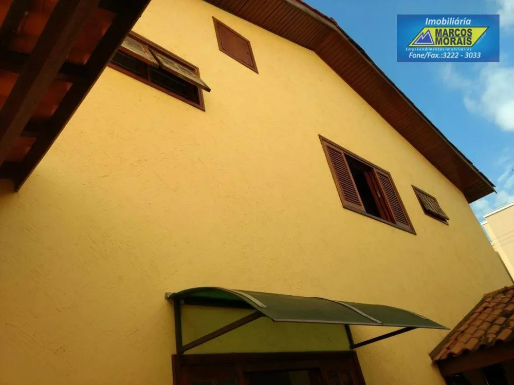 Casa, 3 quartos, 312 m² - Foto 1