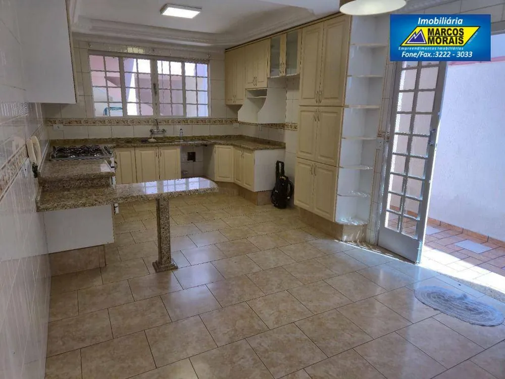 Casa, 3 quartos, 172 m² - Foto 3