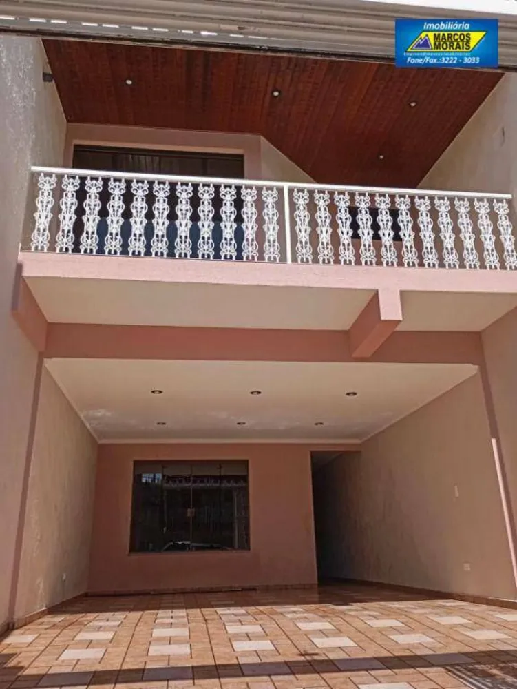 Casa, 3 quartos, 172 m² - Foto 2