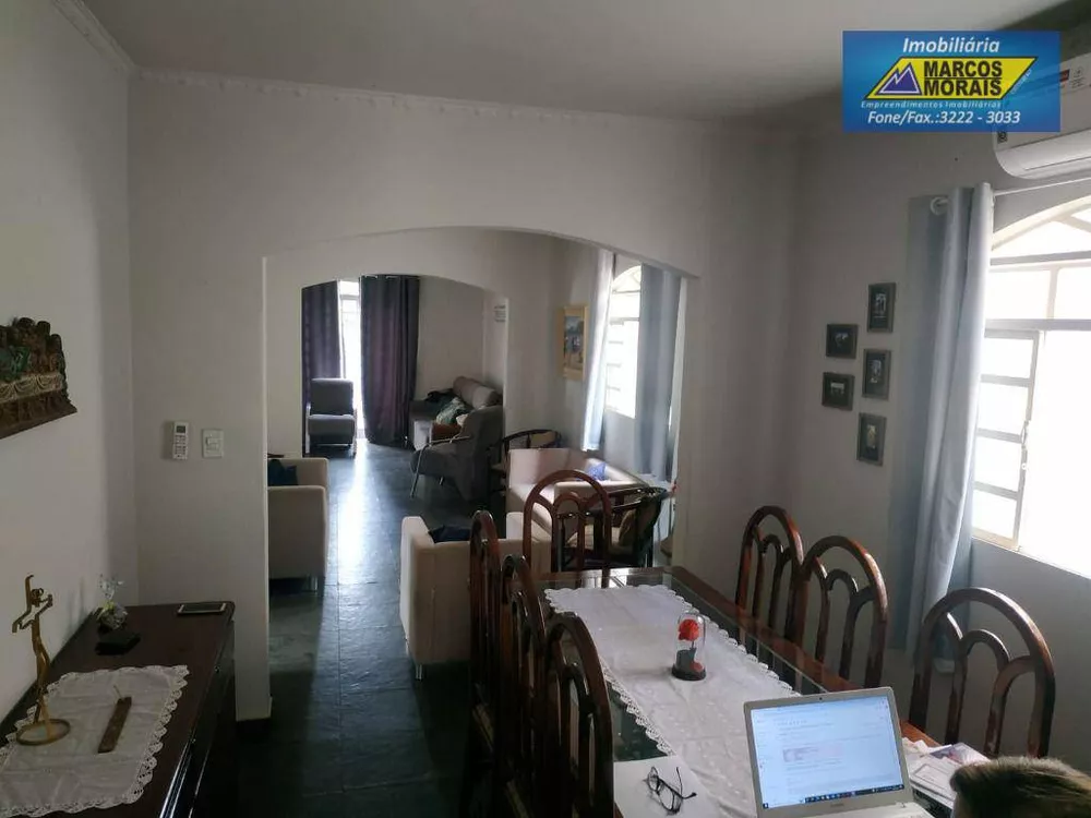 Casa, 3 quartos, 178 m² - Foto 1