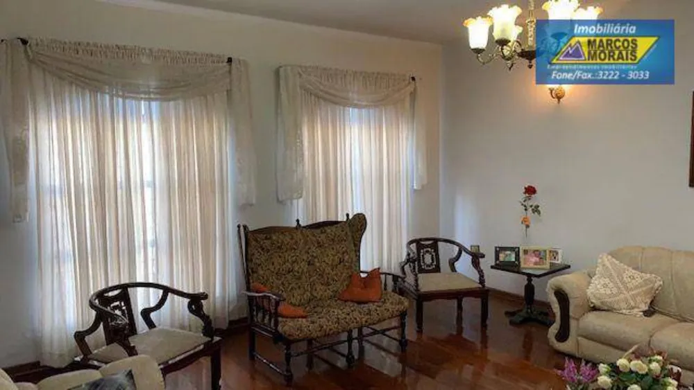 Casa, 3 quartos, 272 m² - Foto 1