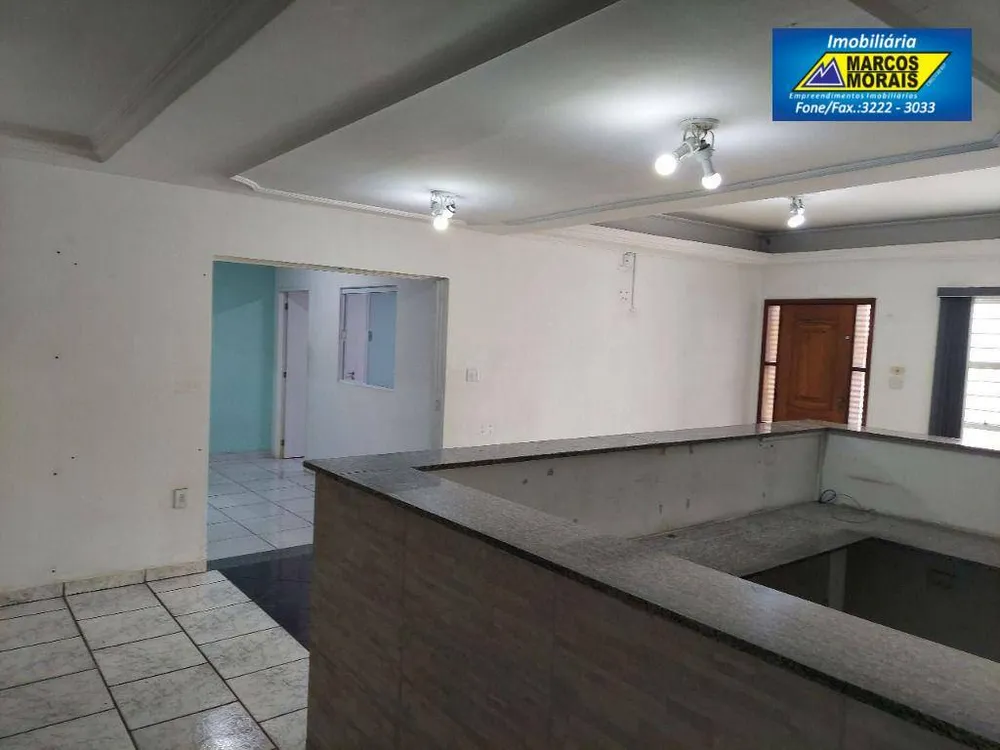 Casa, 3 quartos, 300 m² - Foto 1