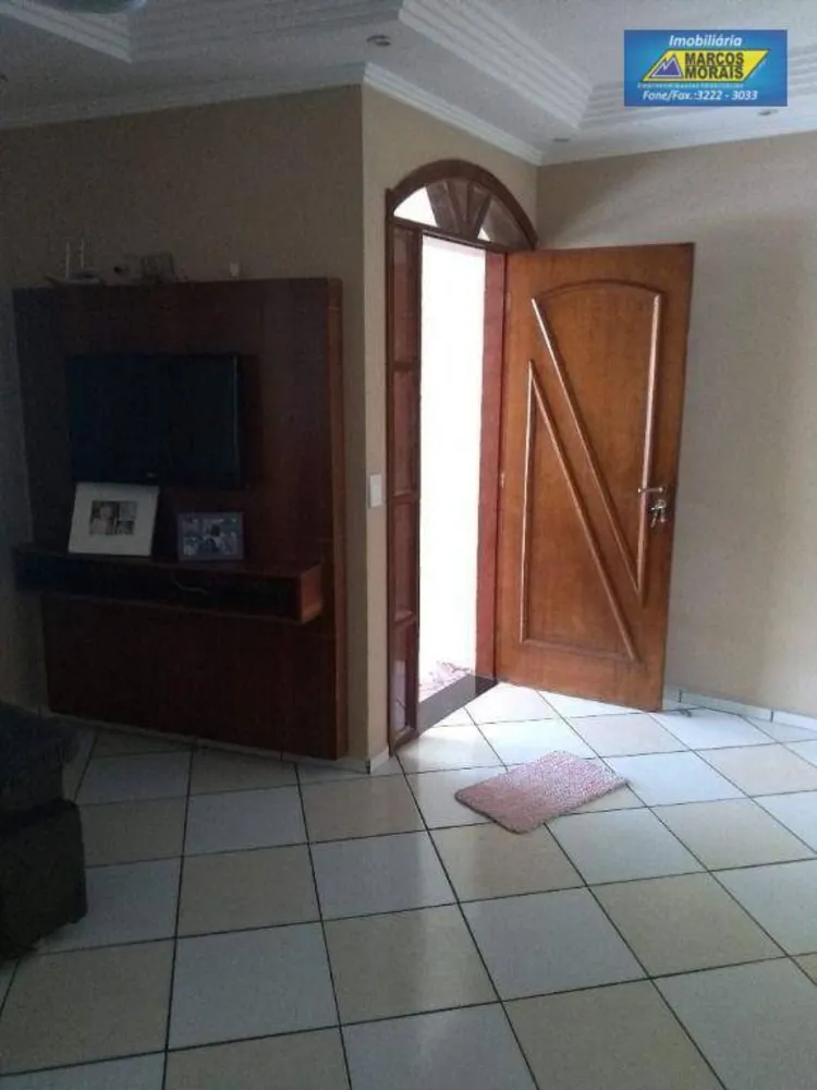 Casa, 3 quartos, 193 m² - Foto 2