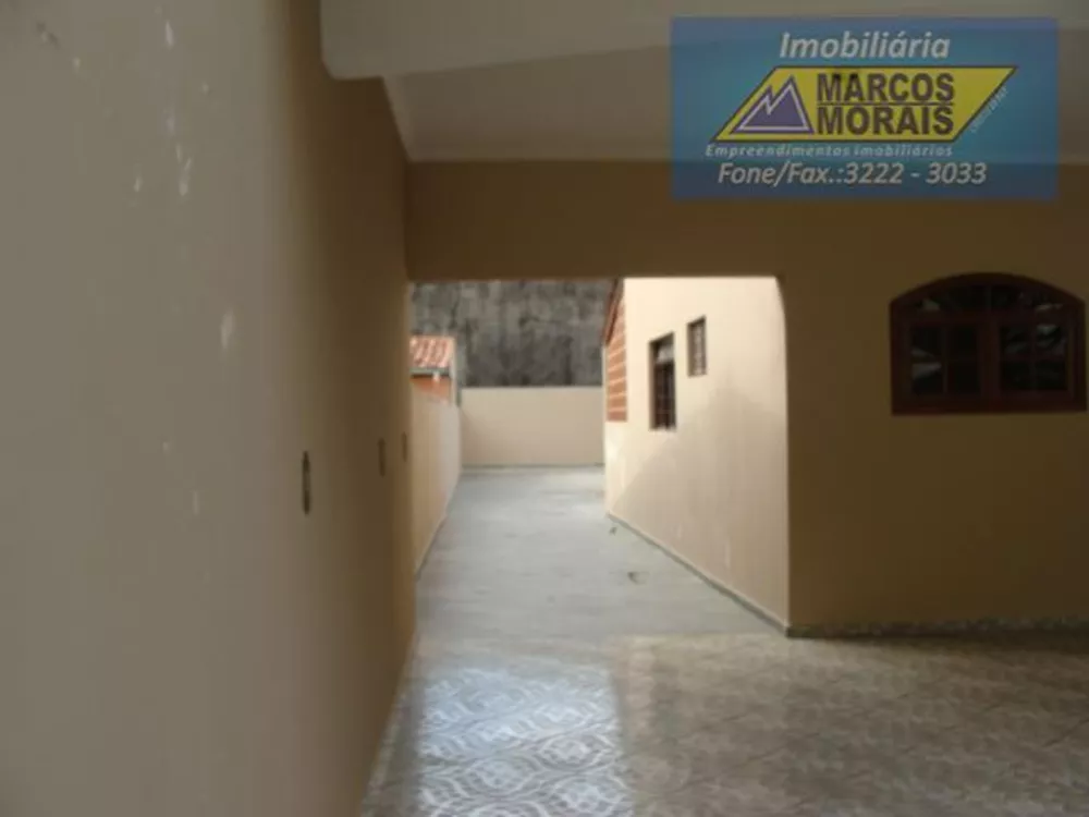 Casa à venda com 4 quartos, 200m² - Foto 3