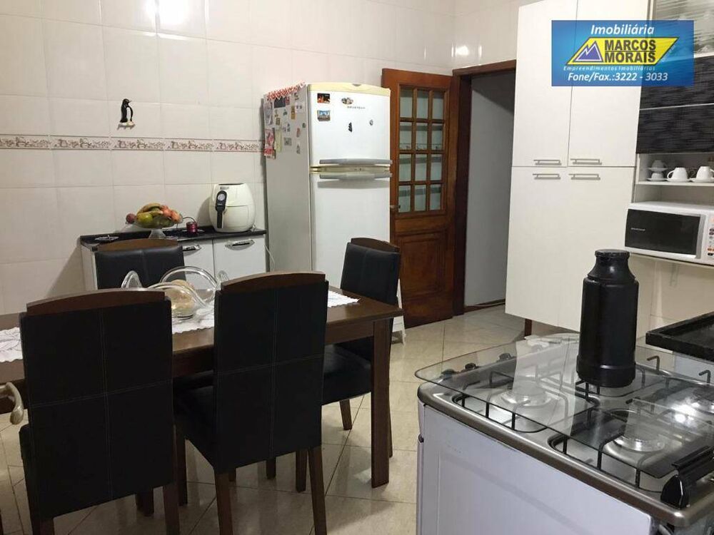 Casa, 3 quartos, 130 m² - Foto 2