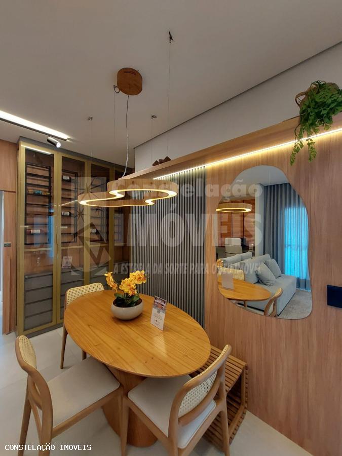 Apartamento à venda com 2 quartos, 63m² - Foto 1