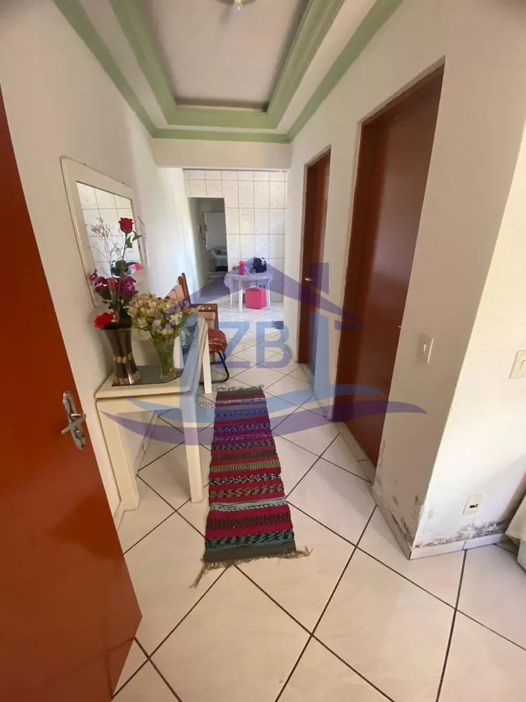 Casa à venda com 4 quartos, 220m² - Foto 3