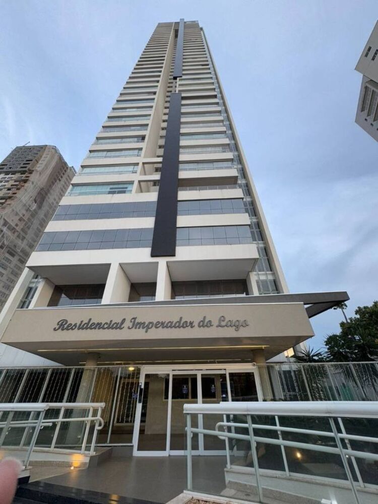 Apartamento à venda com 3 quartos, 163m² - Foto 1