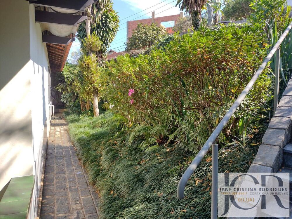 Casa à venda com 2 quartos, 110m² - Foto 2