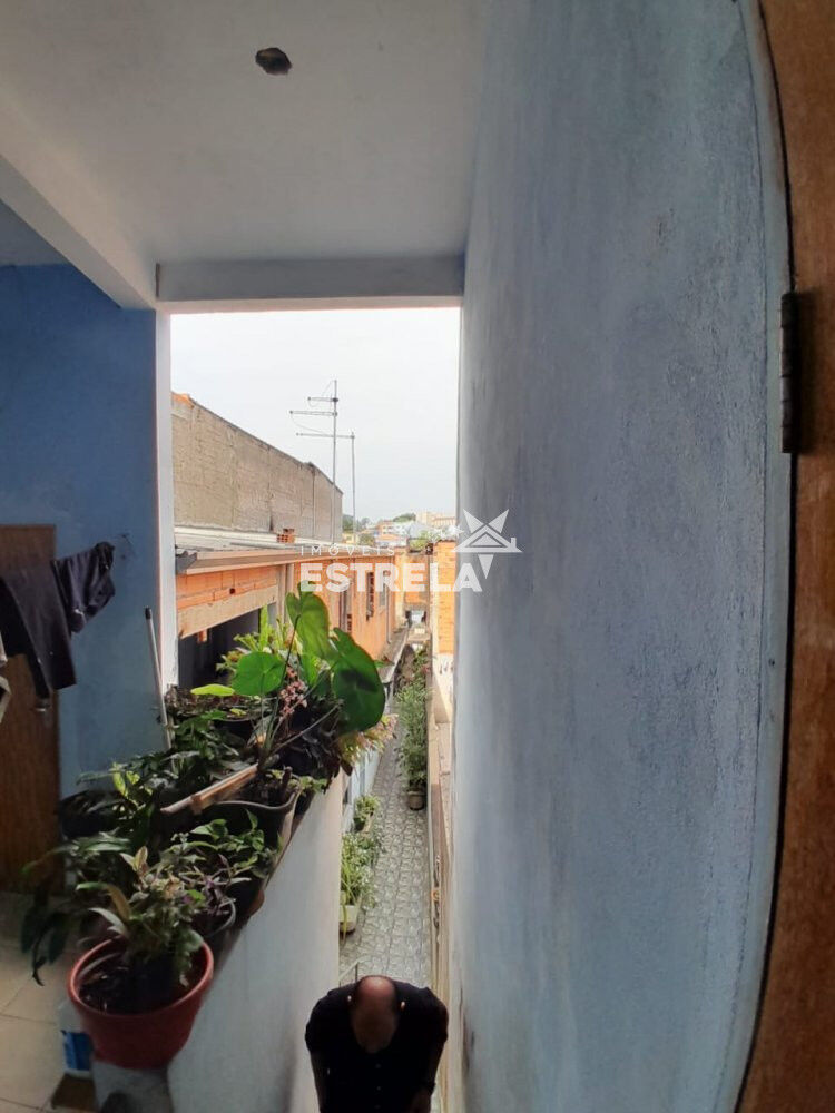 Casa à venda com 3 quartos, 200m² - Foto 11